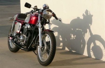 Modern Honda CB750 Cafe Racer
